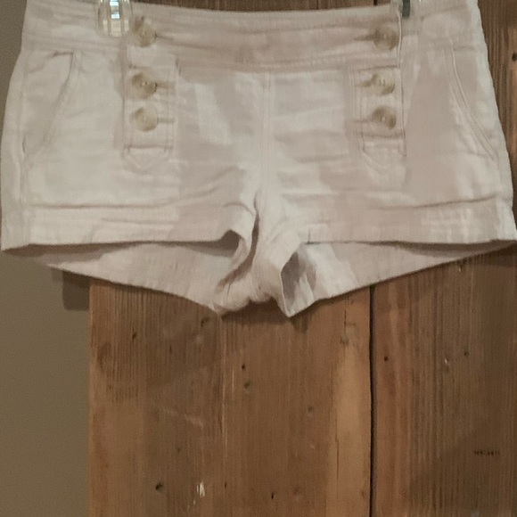 Linen Shorts - Picture 2 of 4